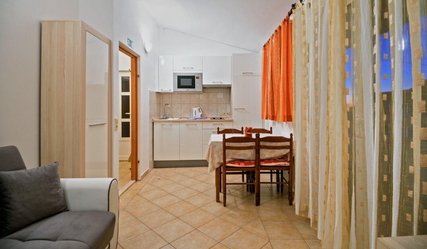 Apartments Bisernica-With Pool Ražanj Exteriér fotografie