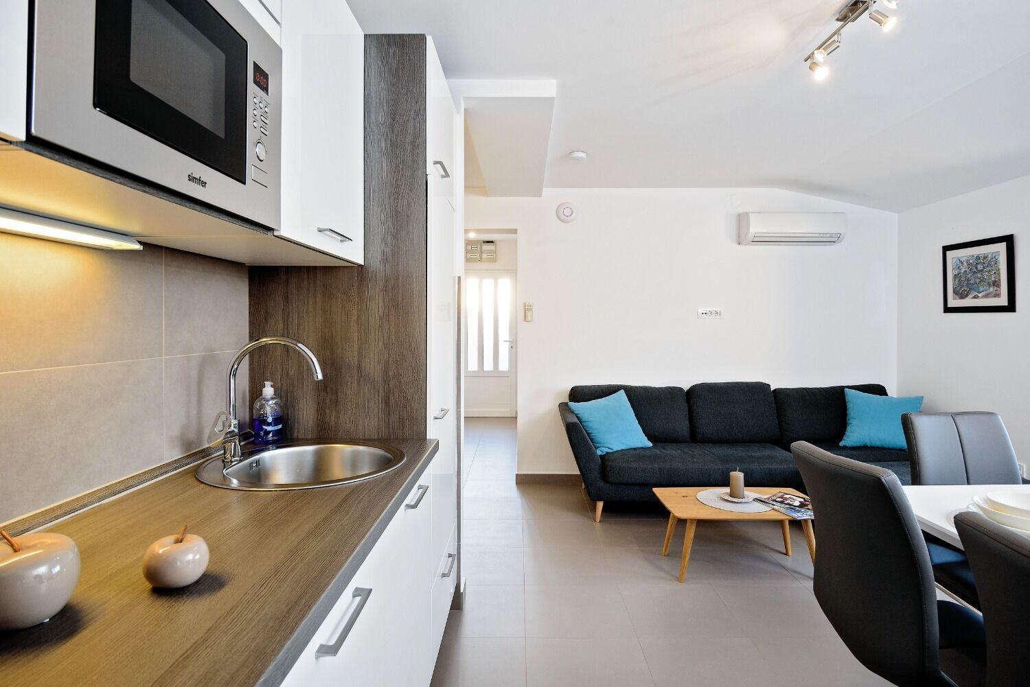 Apartments Bisernica-With Pool Ražanj Exteriér fotografie