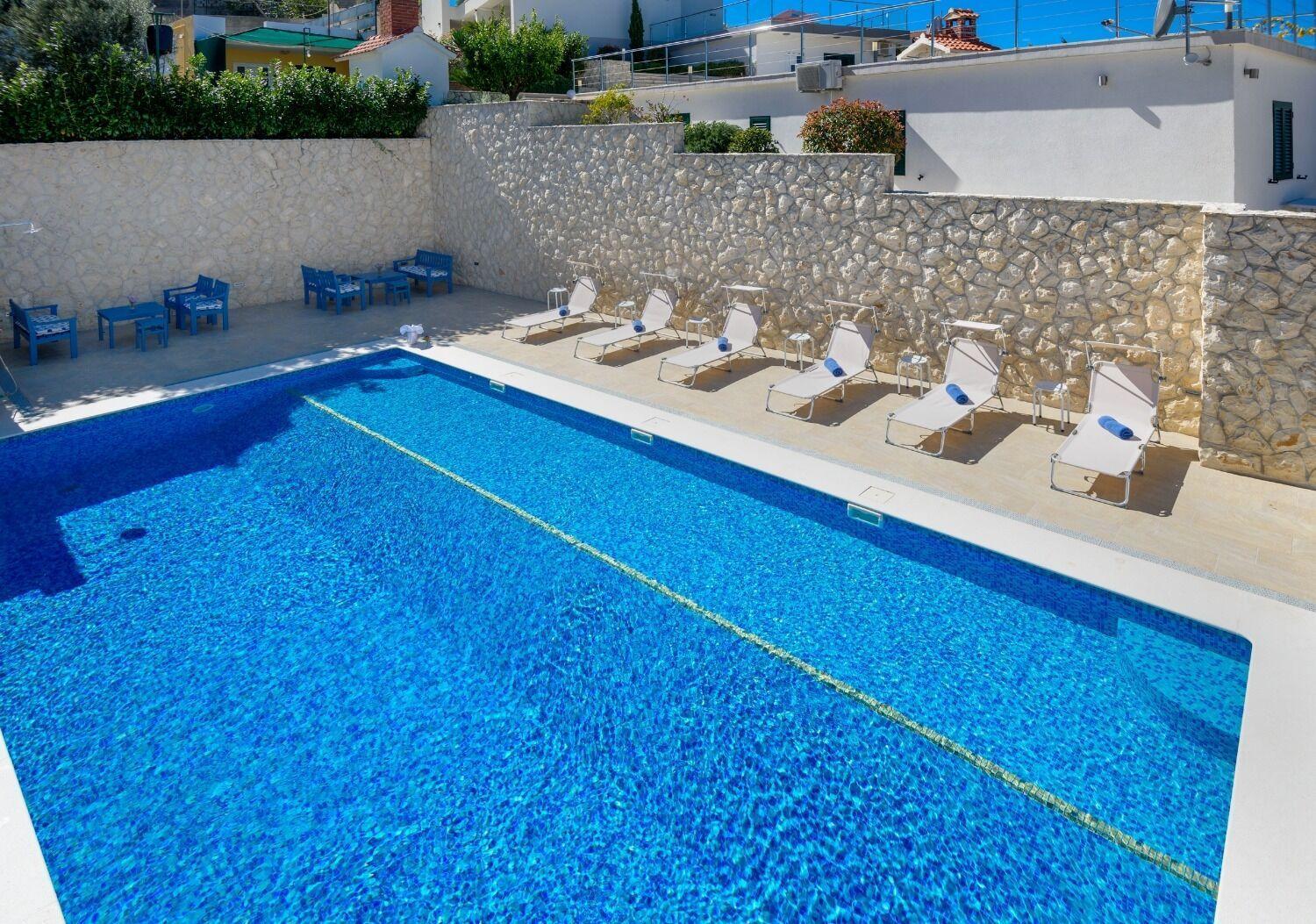 Apartments Bisernica-With Pool Ražanj Exteriér fotografie